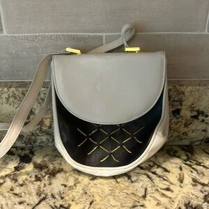 Vintage Stuart Weitzman leather crossbody